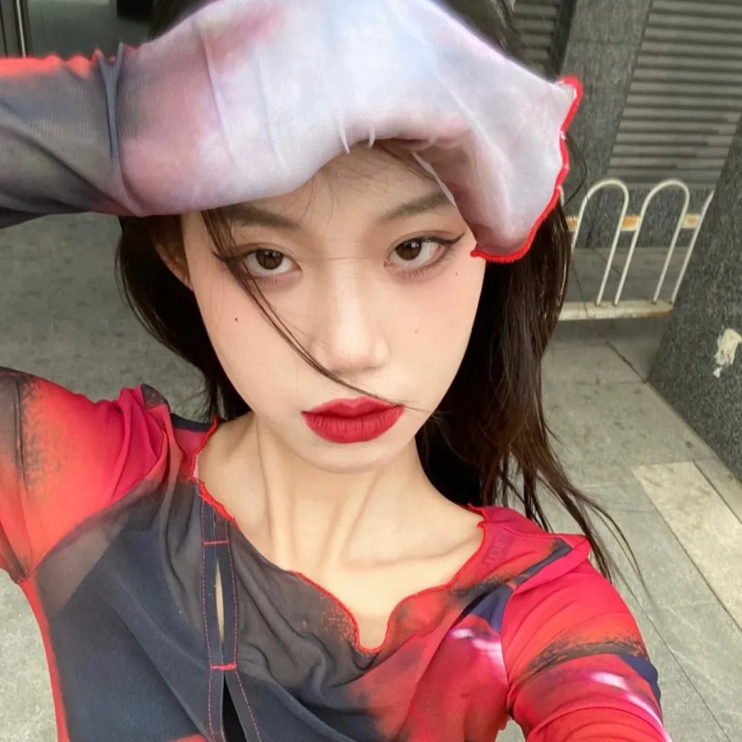 美女和液体人